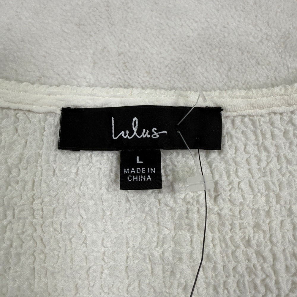 Lulus White Textured Long Sleeve Button Front Crop Top V-Neck Smocked Hem Large - Picture 3 of 7